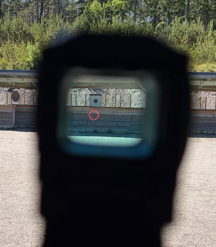 Review of Frenzy FA 18x22 Enclosed MRT Red Dot Sight by Jani Nordman (SCRD-M75) 4.jpg