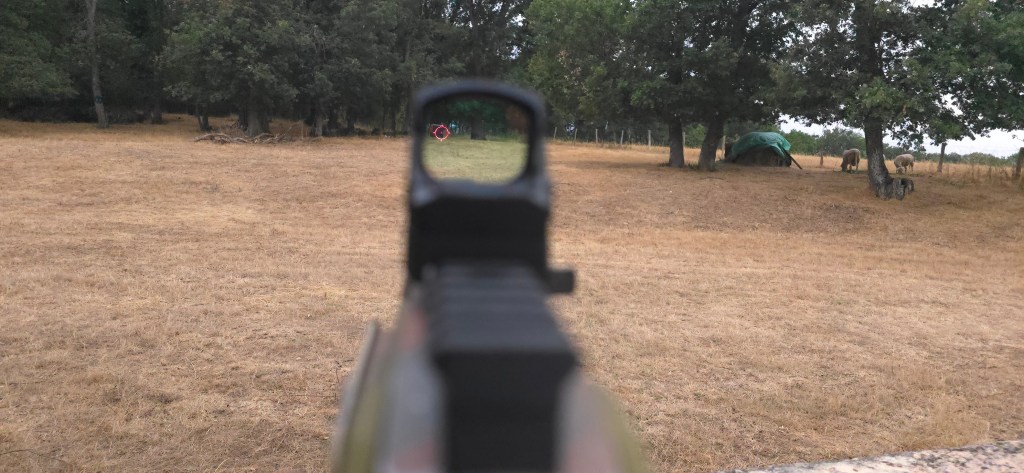 Reticle seen through the right side of the 24x29 mm window during the 50 m parallax test Reticle seen through the right side of the 24x29 mm window during the 50 m parallax test