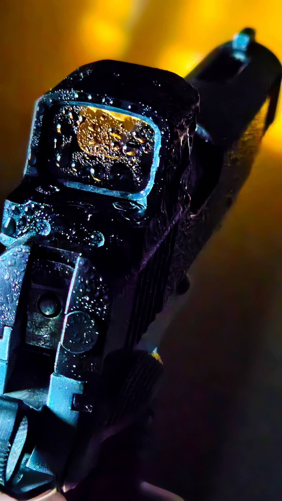 Frenzy FA SCRD-GM68 enclosed lens window covered in water droplets