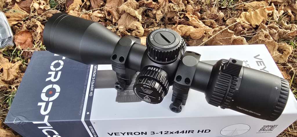 Veyron GenII 3-12x44 HD CTR FFP Rifle Scope with rings on its retail box